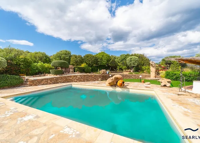 Filomena Con Piscina By Searly Agrustos